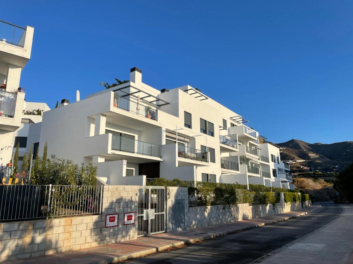 Sunny Penthouse Beach Apartment With Panoramic Views Almuñécar Eksteriør bilde