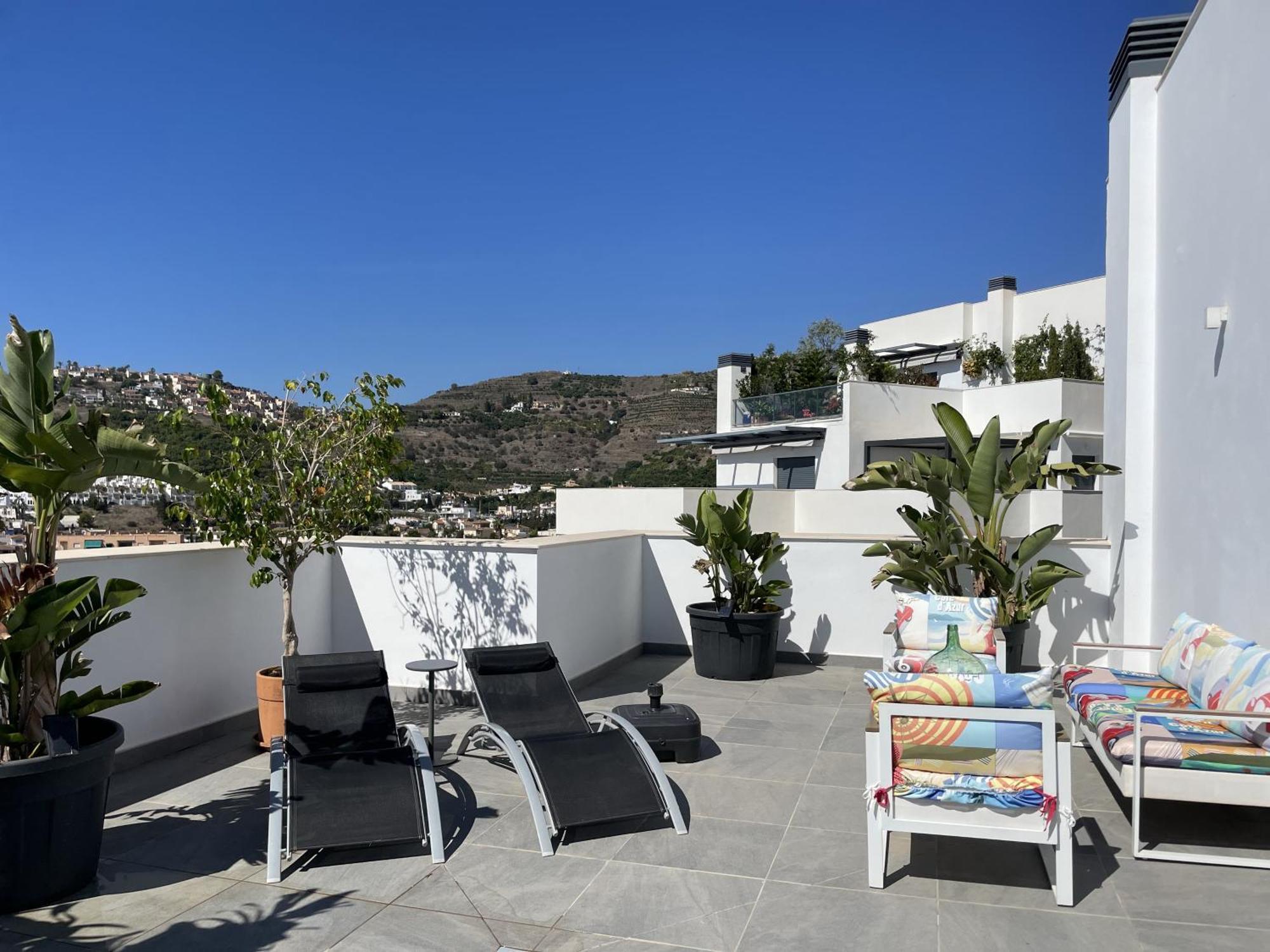 Sunny Penthouse Beach Apartment With Panoramic Views Almuñécar Eksteriør bilde