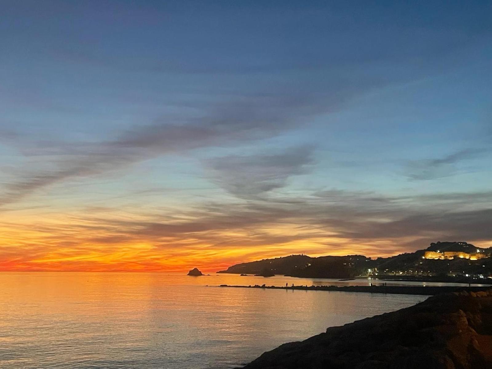 Sunny Penthouse Beach Apartment With Panoramic Views Almuñécar Eksteriør bilde
